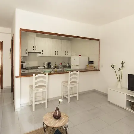 Almirante Vv * Arrecife (Lanzarote)